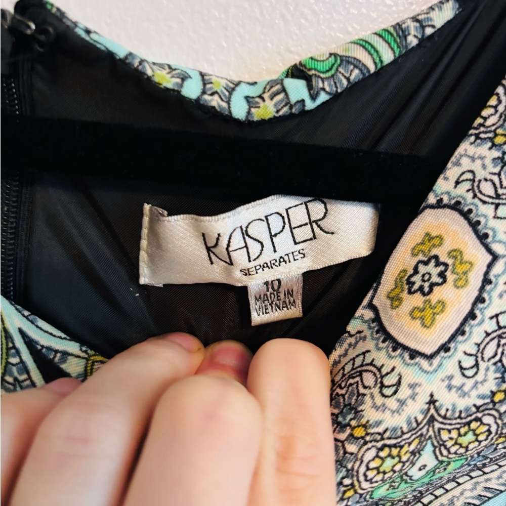 Kasper green patterned a line dress with high neck, sleeveless size 10 - Picture 2 of 4